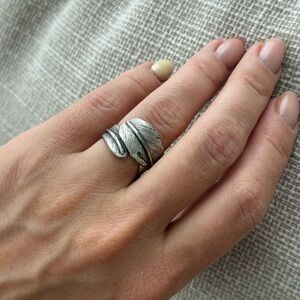 Silver Leaf Design Ring. Size 17,5
